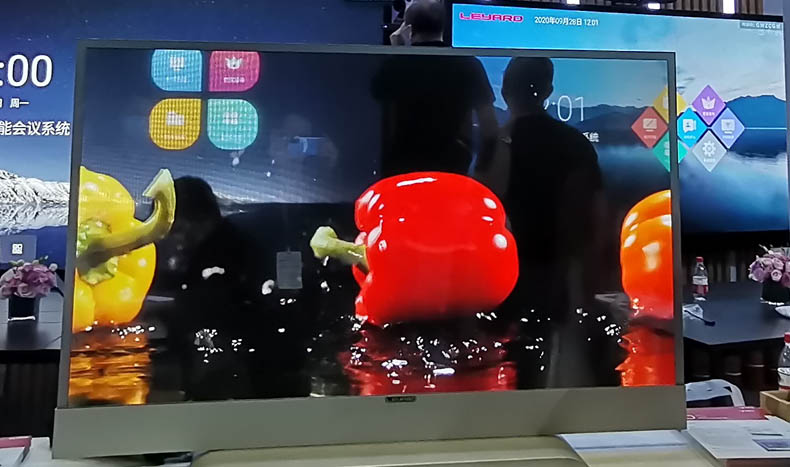 千億級商顯賽道冉冉升起，OLED透明屏締造行業(yè)新增長點